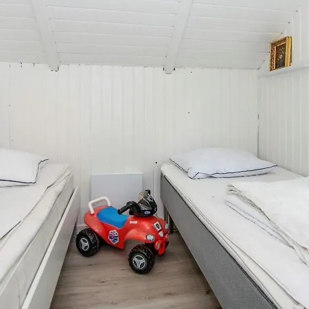 8 Person Holiday In Сasa de vacaciones *
